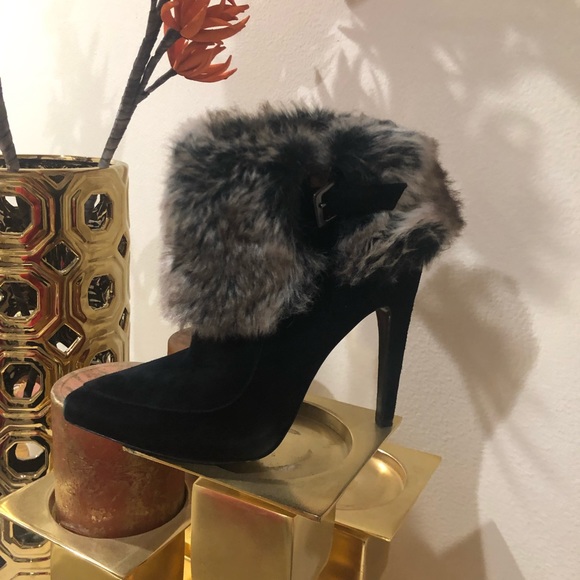 Boots - Picture 3 of 5